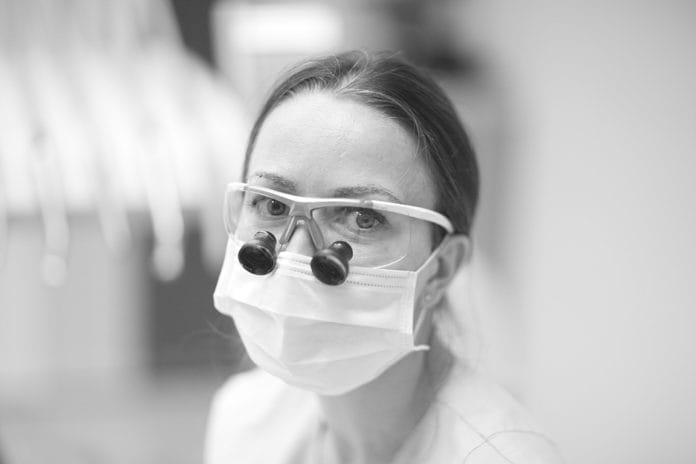 a simple look dental hygiene