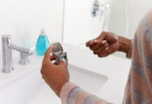 An Ode to Dental Flossing: Newspaper Essay Eloquently Flexes a String