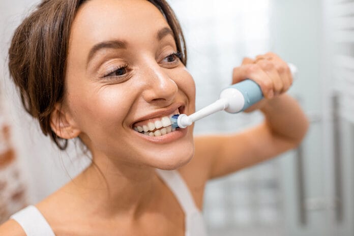 Study Emphasizes Patients Need Better Brushing Instruction with Powered Brushes