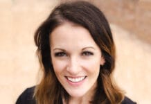 Honor Awards: Deaf Hygienist Inspires Others through That Deaf RDH Foundation