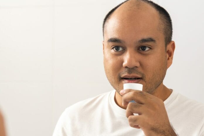 Chlorhexidine and Diabetes: Effects of Mouthwash on Periodontal Pathogens and HbA1c Levels